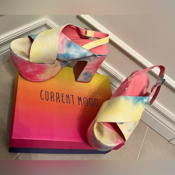 Current Mood Tie Dye Platforms - Picture 7 of 8